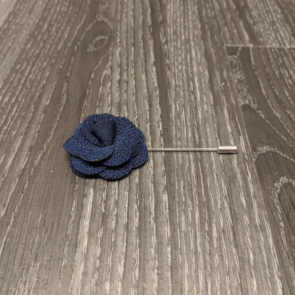 📍3/$25📍Lapel Pin - Picture 1 of 1